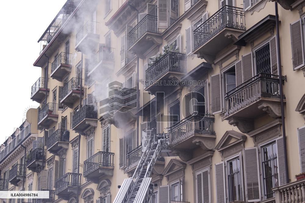 Fire Breaks Out In Palazzo On Corso Re Umberto - Italy