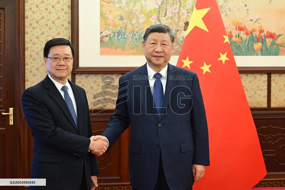 Xi Jinping Meets Sam Hou Fai - Beijing