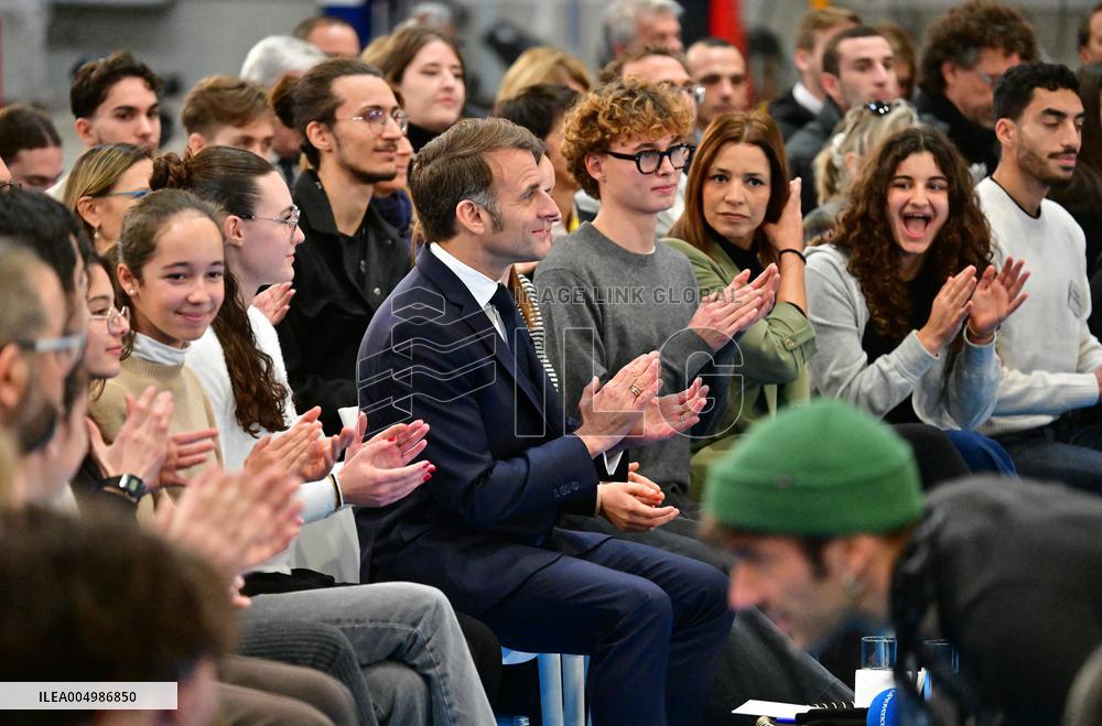 Macron Discusses Democracy Challenges With Readers - Marseille
