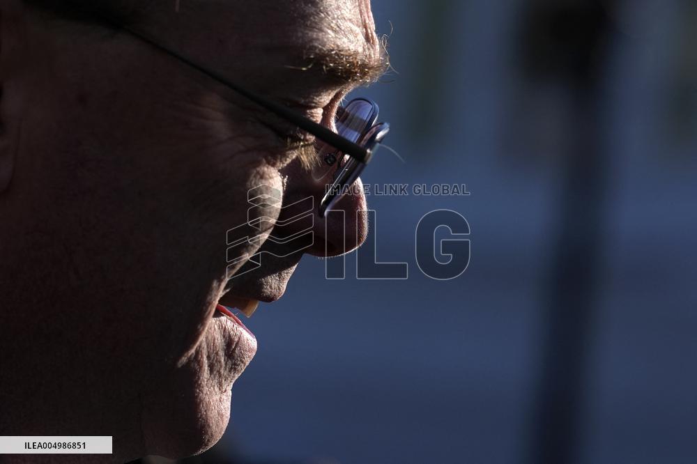 Kevin Hassett talks to media - Washington