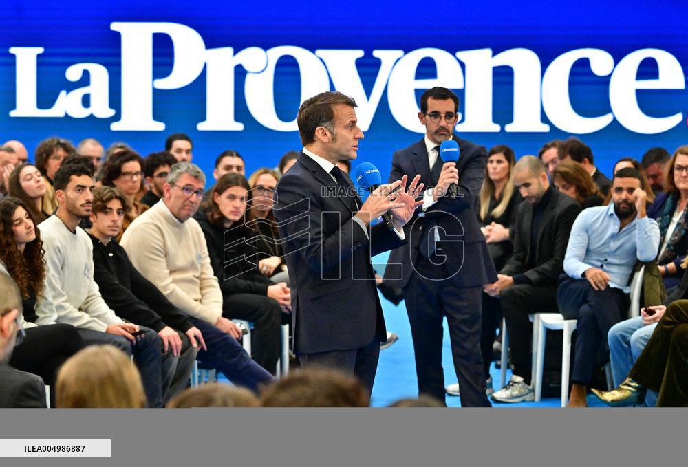 Macron Discusses Democracy Challenges With Readers - Marseille