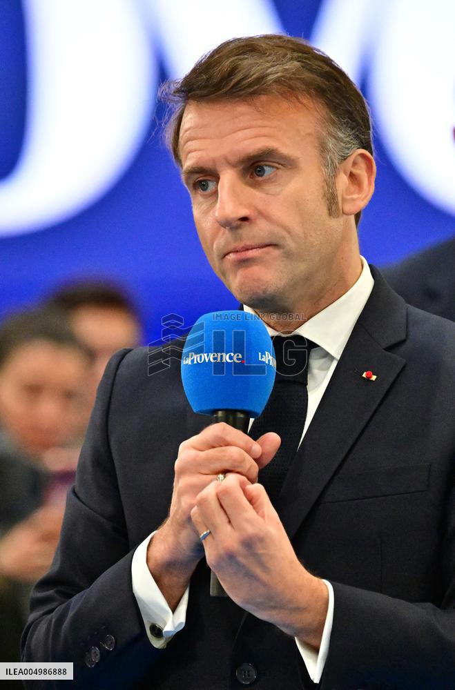 Macron Discusses Democracy Challenges With Readers - Marseille