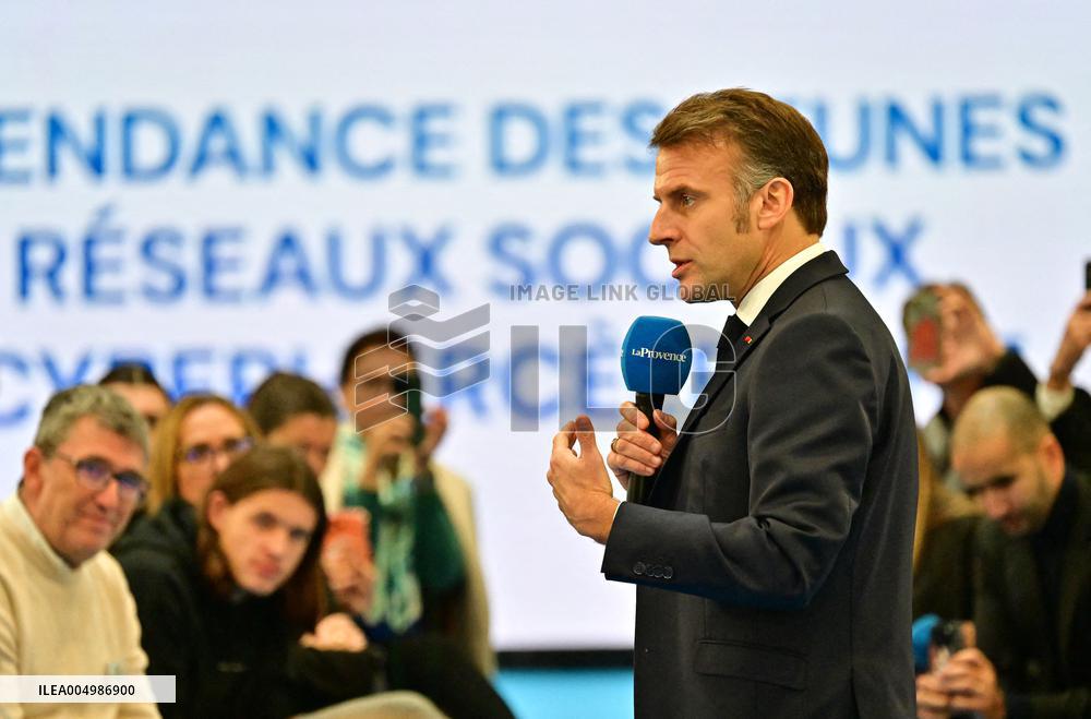 Macron Discusses Democracy Challenges With Readers - Marseille