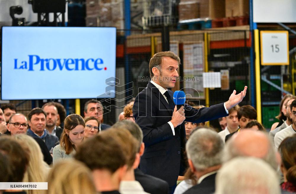 Macron Discusses Democracy Challenges With Readers - Marseille