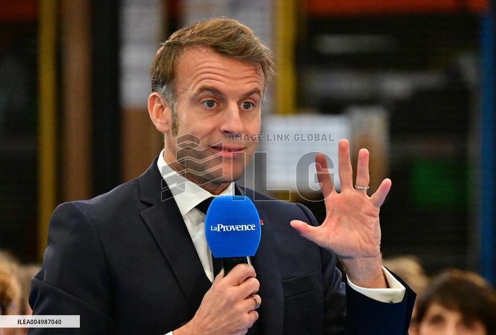 Macron Discusses Democracy Challenges With Readers - Marseille