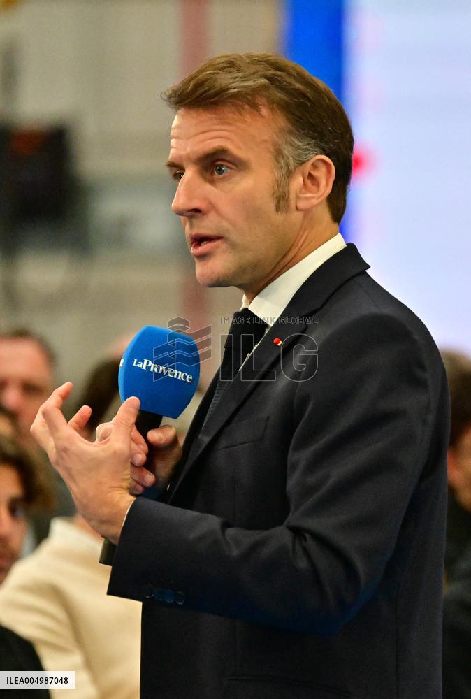 Macron Discusses Democracy Challenges With Readers - Marseille