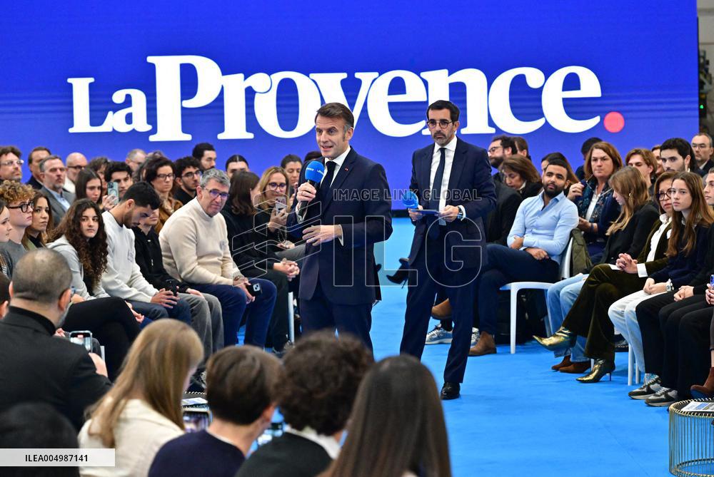 Macron Discusses Democracy Challenges With Readers - Marseille