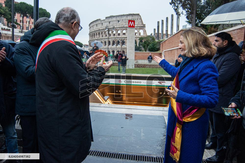 Mayor Roberto Gualtieri First Metro C Journey from Colosseo to Porta Metronia - Rome