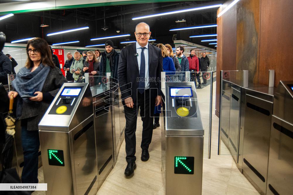 Mayor Roberto Gualtieri First Metro C Journey from Colosseo to Porta Metronia - Rome