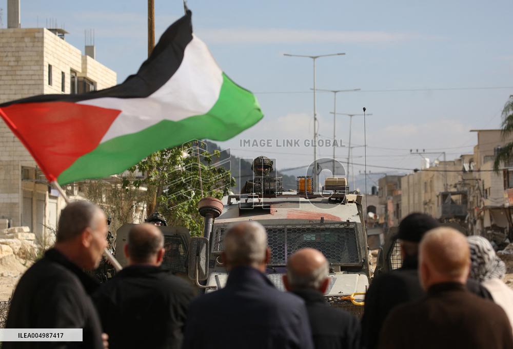 Palestinians Protest After Israeli Army Blocks Nur Shams Camp Entrance - Palestine