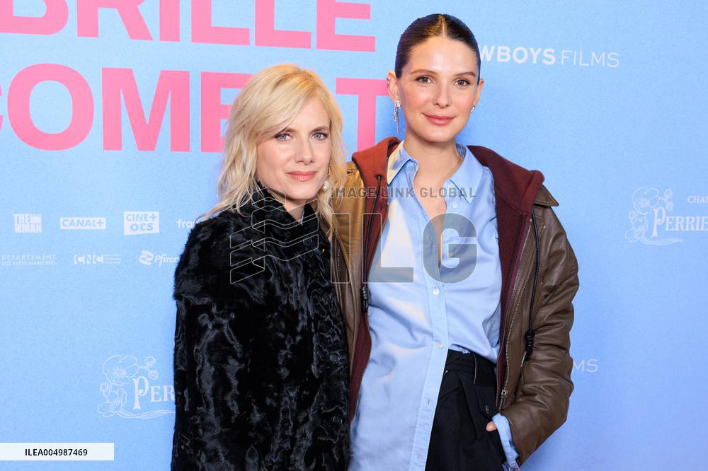 Qui Brille Au Combat - Paris