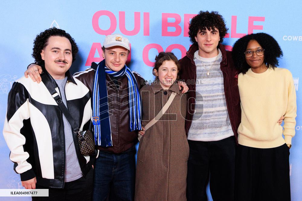 Qui Brille Au Combat - Paris