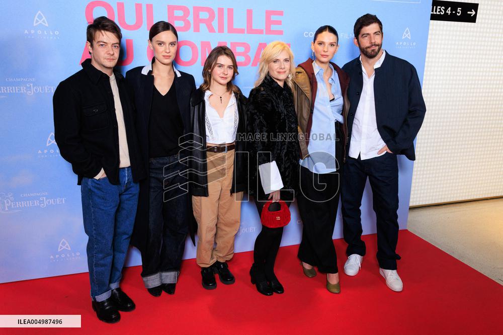 Qui Brille Au Combat - Paris