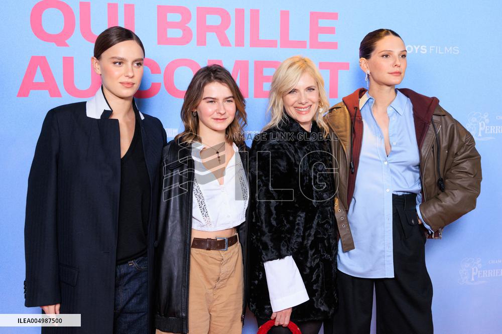 Qui Brille Au Combat - Paris