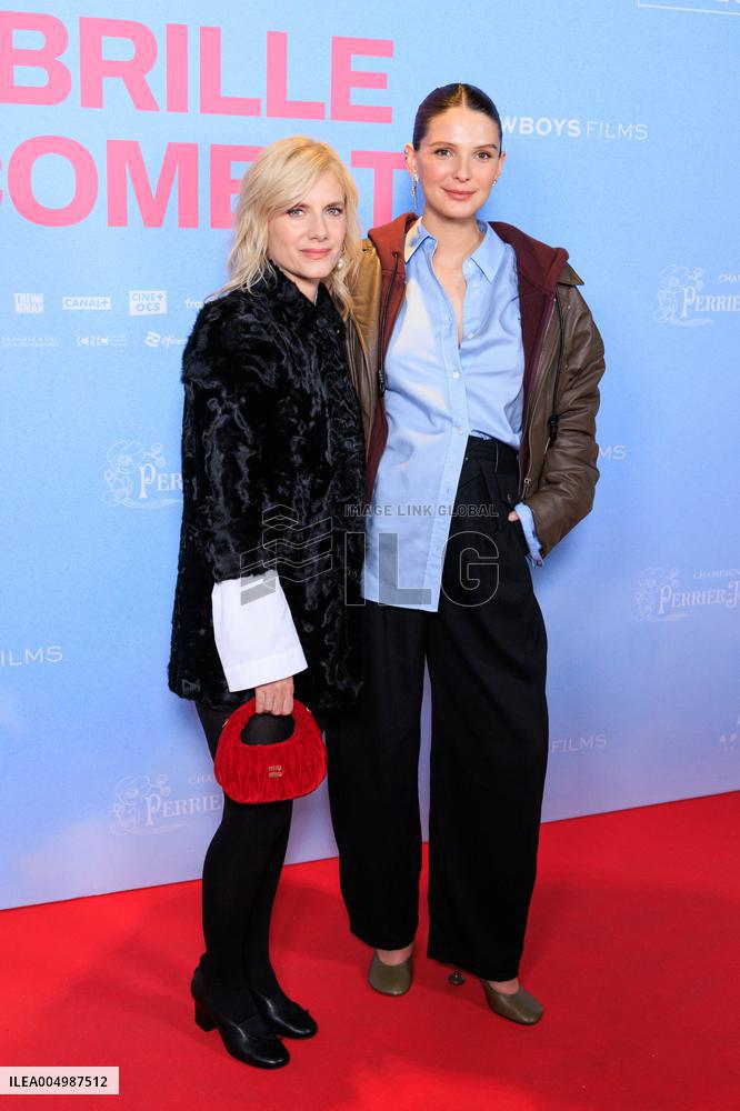 Qui Brille Au Combat - Paris