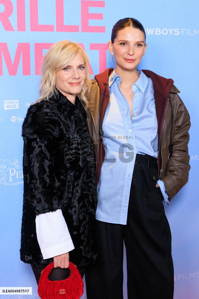 Qui Brille Au Combat - Paris