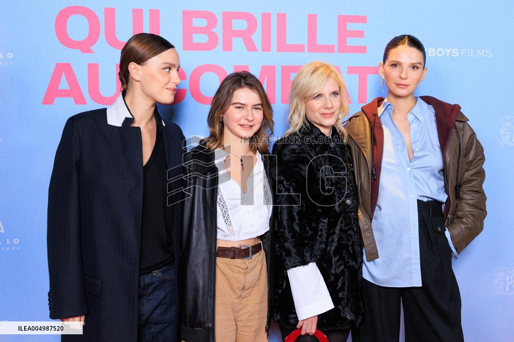 Qui Brille Au Combat - Paris