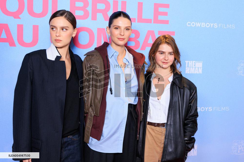 Qui Brille Au Combat - Paris