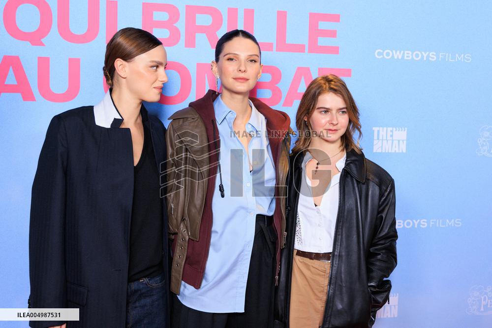 Qui Brille Au Combat - Paris