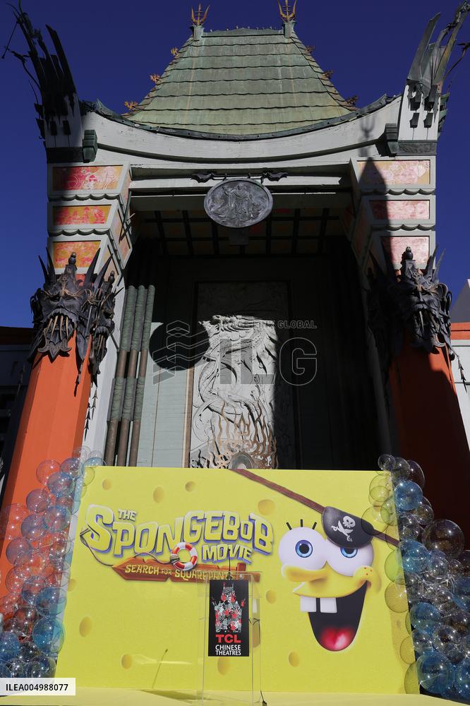 Spongebob Squarepants Places His Hand And Footprints In Cement - LA