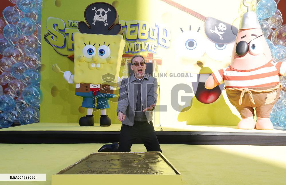 Spongebob Squarepants Places His Hand And Footprints In Cement - LA