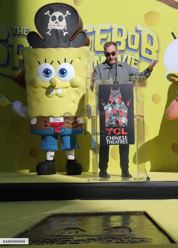 Spongebob Squarepants Places His Hand And Footprints In Cement - LA