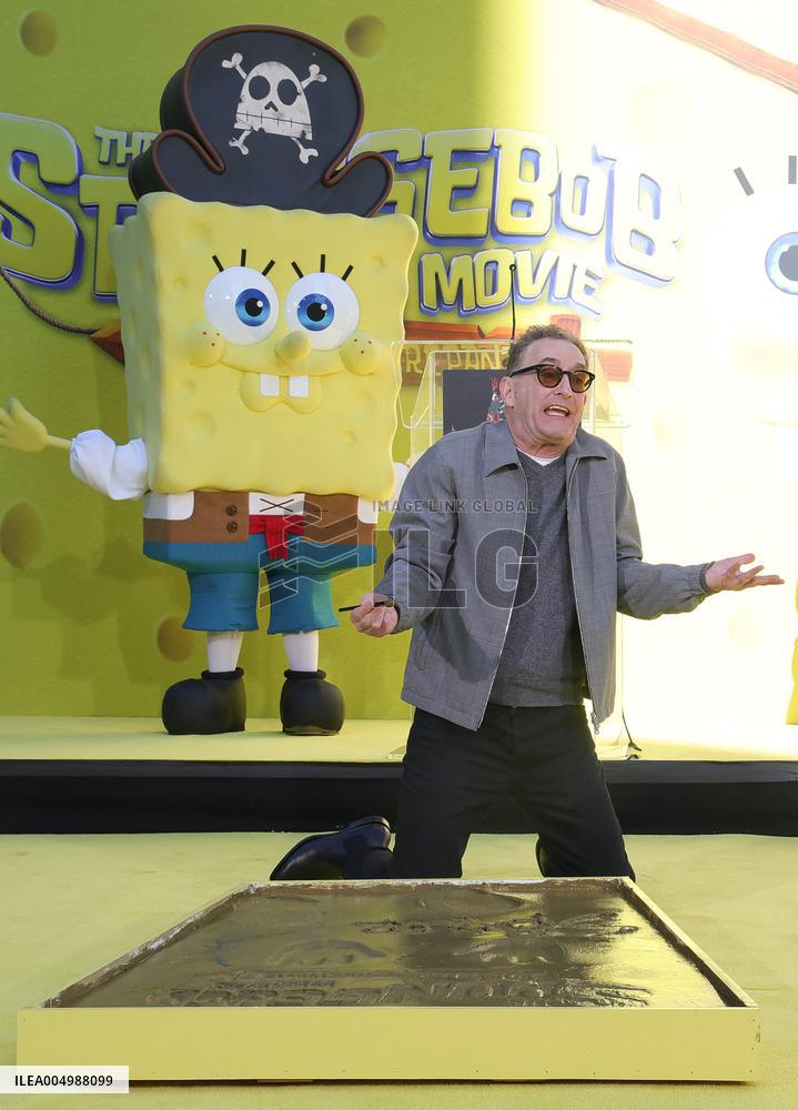 Spongebob Squarepants Places His Hand And Footprints In Cement - LA