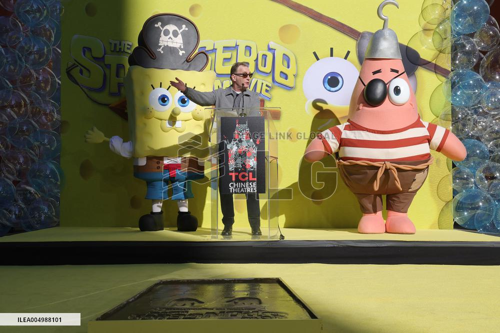 Spongebob Squarepants Places His Hand And Footprints In Cement - LA
