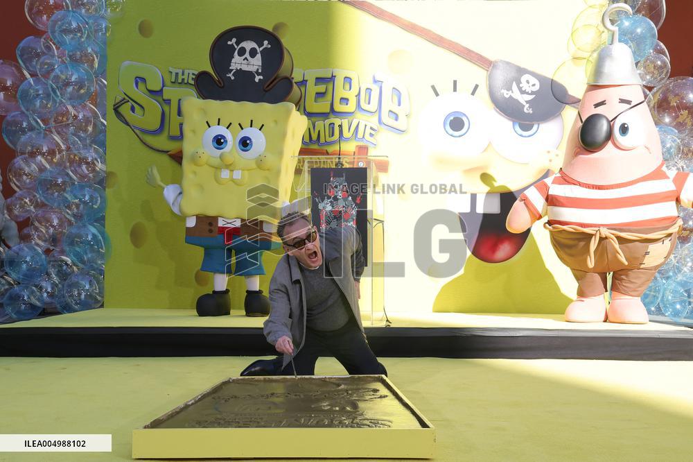 Spongebob Squarepants Places His Hand And Footprints In Cement - LA