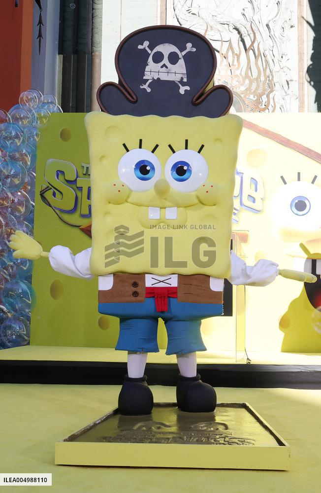 Spongebob Squarepants Places His Hand And Footprints In Cement - LA