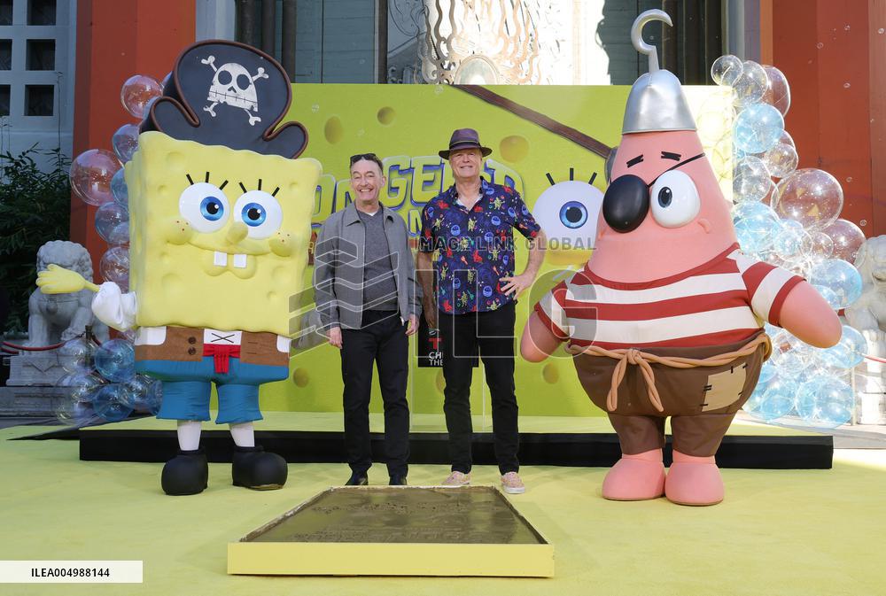 Spongebob Squarepants Places His Hand And Footprints In Cement - LA
