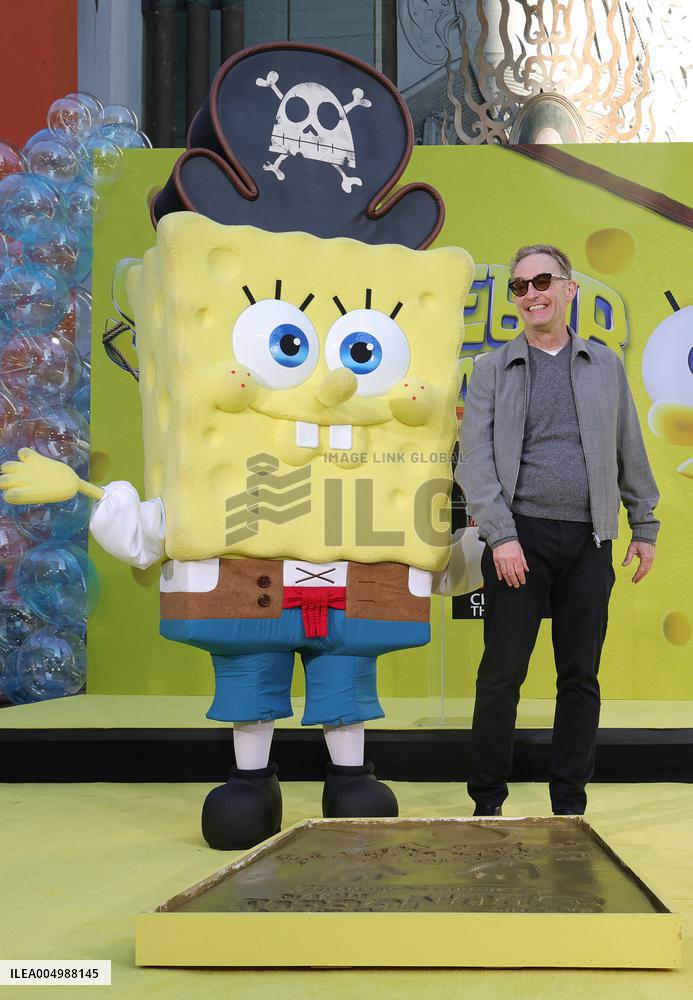 Spongebob Squarepants Places His Hand And Footprints In Cement - LA