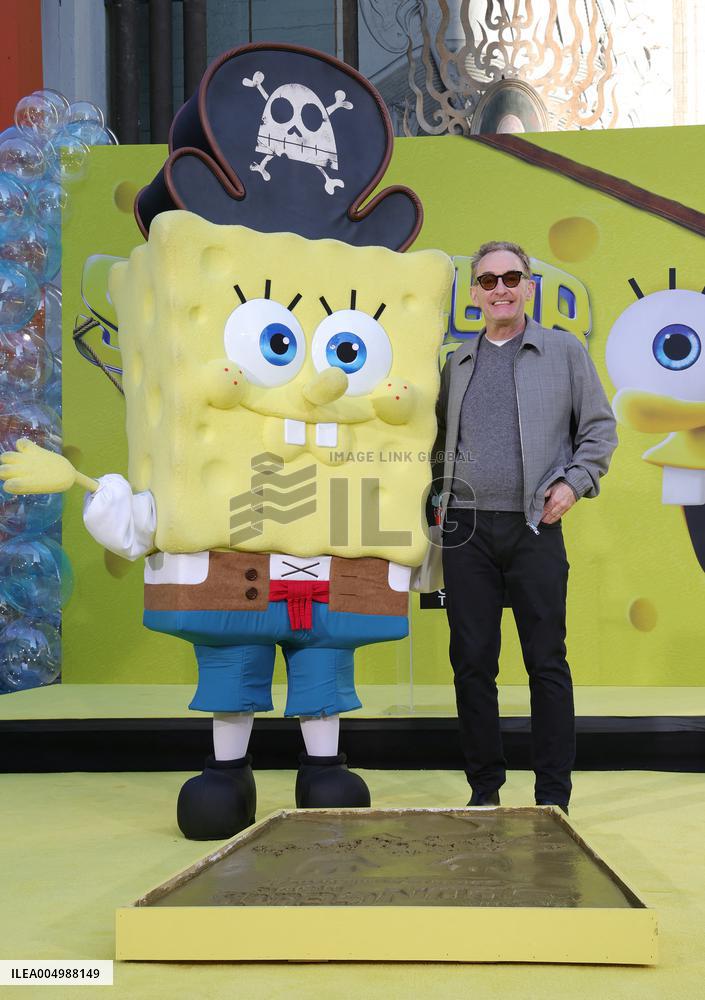 Spongebob Squarepants Places His Hand And Footprints In Cement - LA