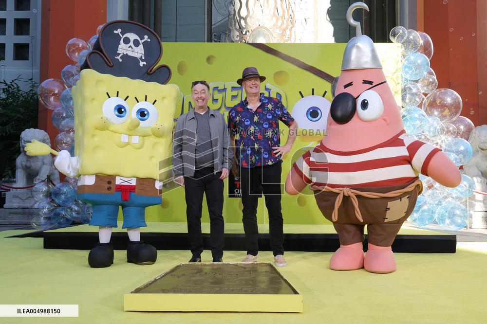 Spongebob Squarepants Places His Hand And Footprints In Cement - LA