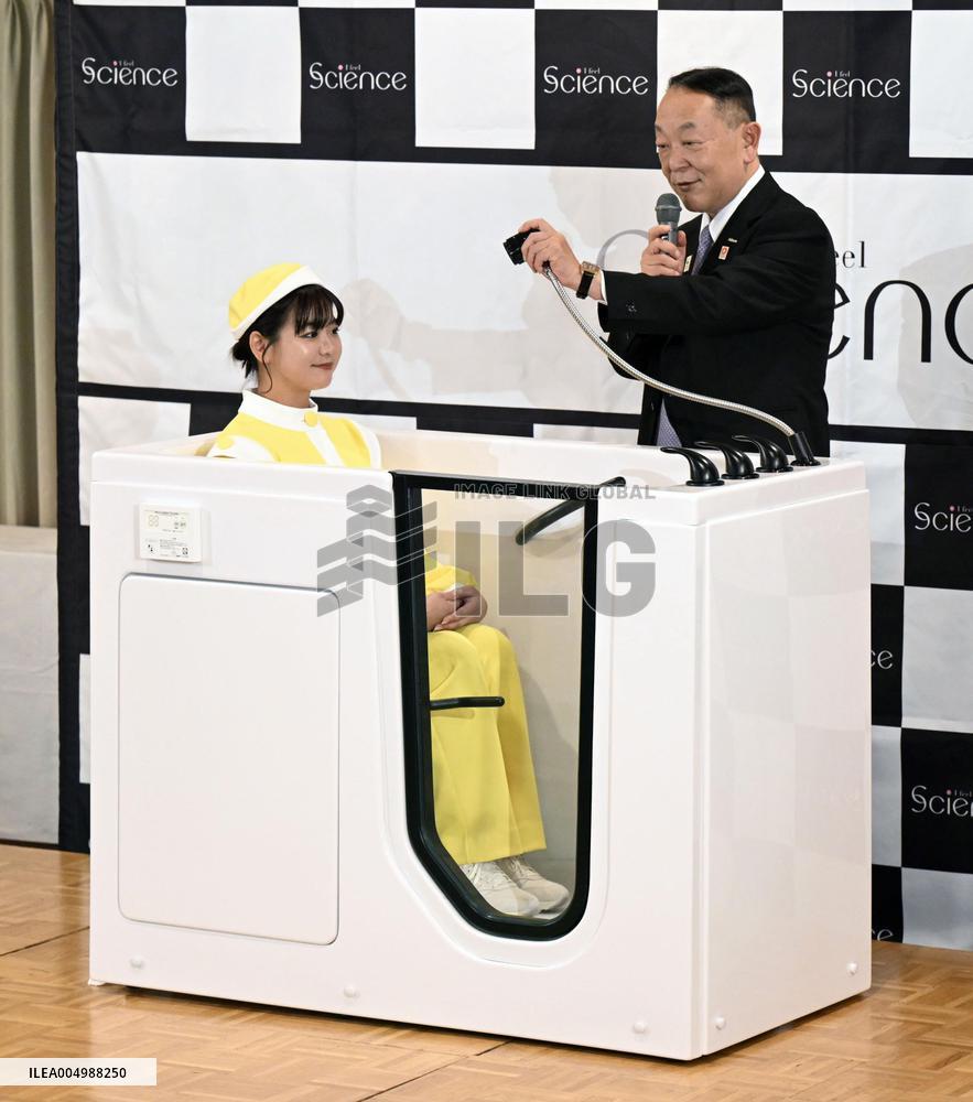 Launch of "human washing machine"