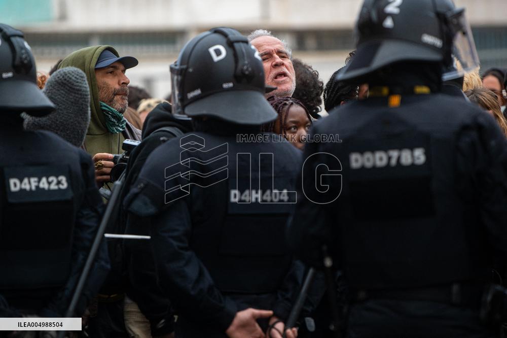Mossos Prepare to Evict Settlement - Barcelona