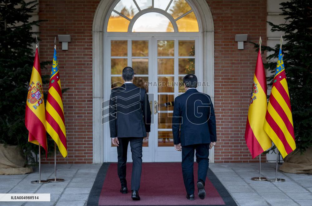 Sanchez Meets Pérez Llorca After Investiture - Madrid