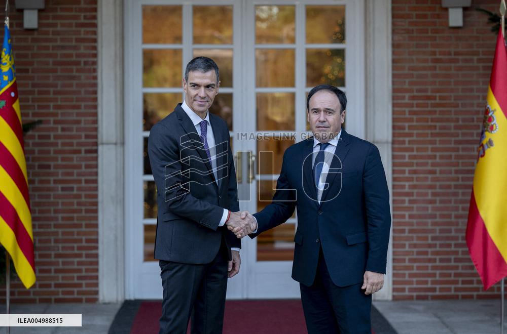 Sanchez Meets Pérez Llorca After Investiture - Madrid