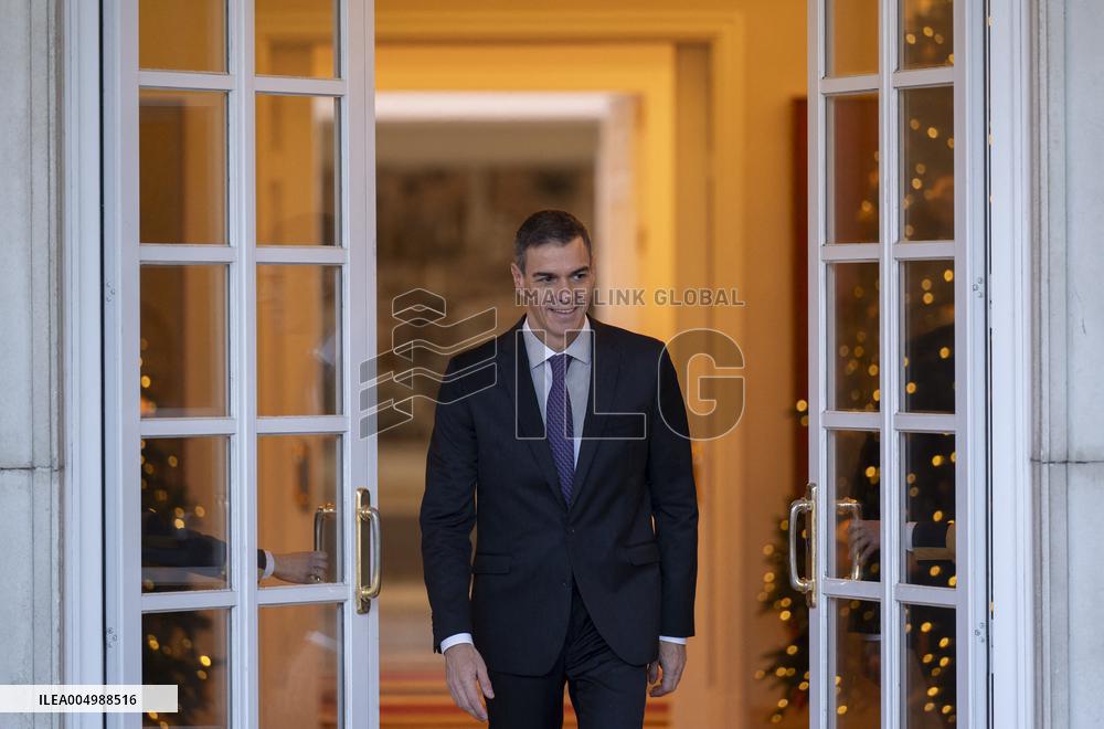 Sanchez Meets Pérez Llorca After Investiture - Madrid
