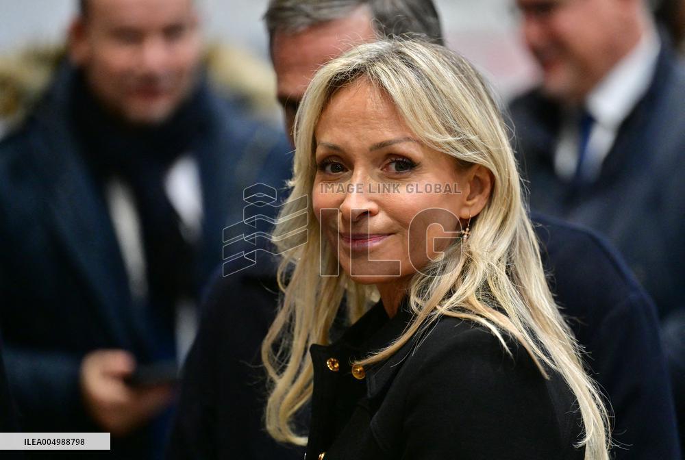 Macron Discusses Democracy Challenges With Readers - Marseille