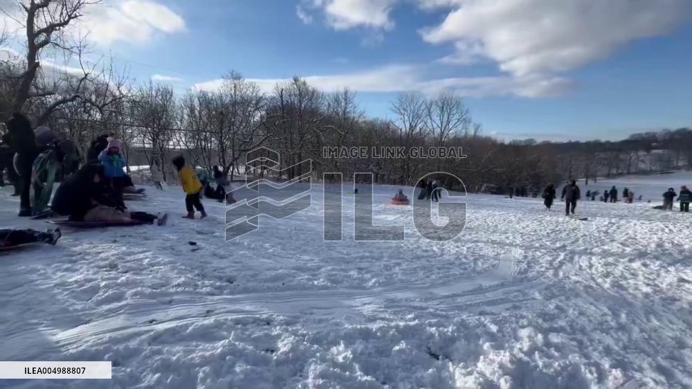 US: Widespread Snow Blankets Tri-State Area 3