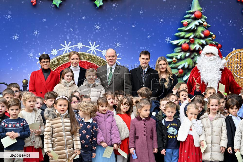 NO TABLOIDS - Prince Albert II And Princess Charlene Host Christmas Tree At Palace - Monaco