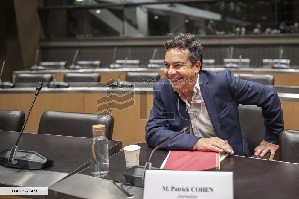 Hearing on Public Broadcasting Neutrality Held - Paris