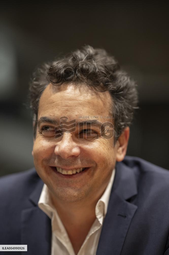 Hearing on Public Broadcasting Neutrality Held - Paris