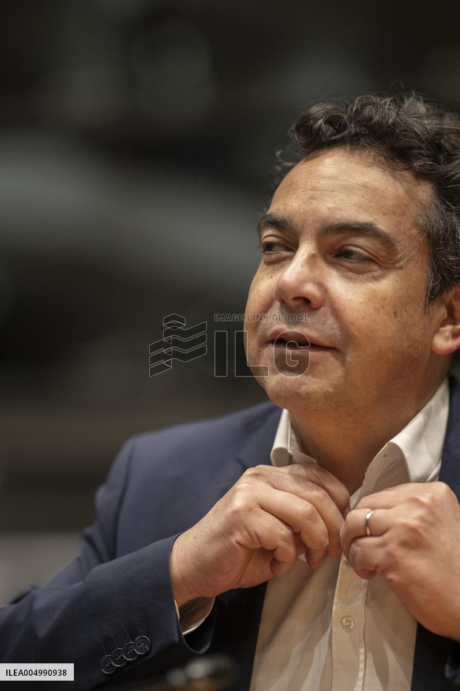 Hearing on Public Broadcasting Neutrality Held - Paris