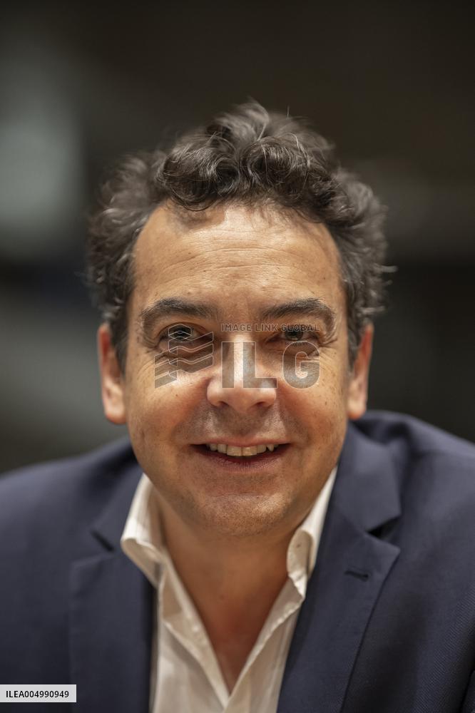 Hearing on Public Broadcasting Neutrality Held - Paris