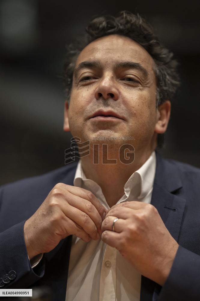 Hearing on Public Broadcasting Neutrality Held - Paris