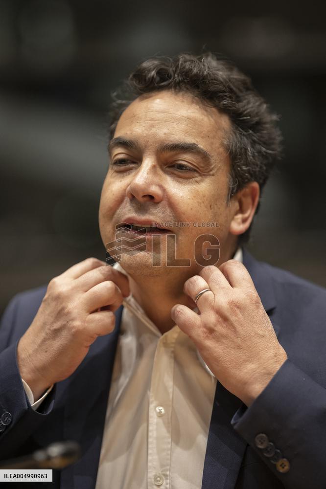 Hearing on Public Broadcasting Neutrality Held - Paris