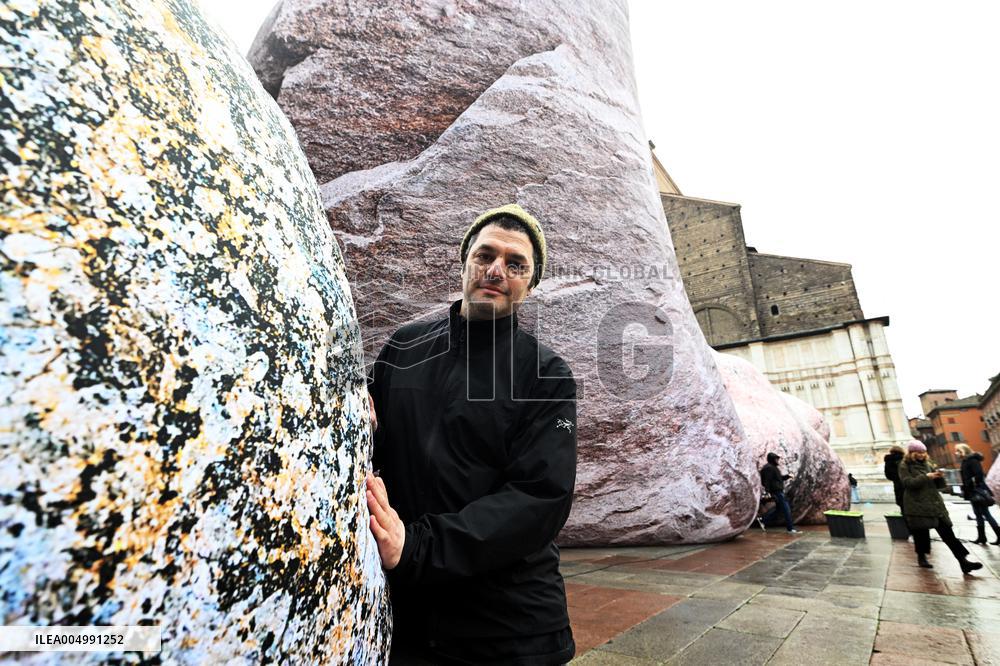 Giant Rocks Arrive in Piazza Maggiore - Bologna
