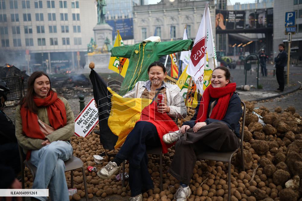 Farmers Protest Ahead Of EU Summit - Brussels